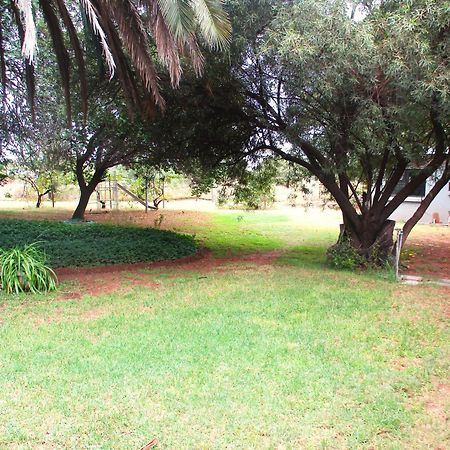 Lekker Rus Apartman Bloemfontein Kültér fotó